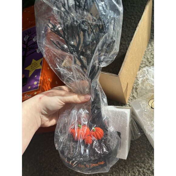 Hallmark Lighted Halloween Tree 5 Hanging Glass Ghost Ornaments Pumpkins w/Box - Picture 3 of 6